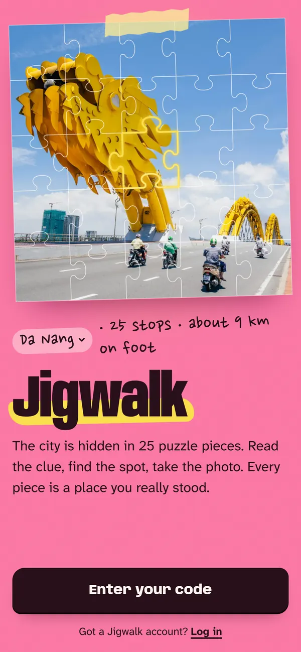 Pick a city: the Đà Nẵng start screen.